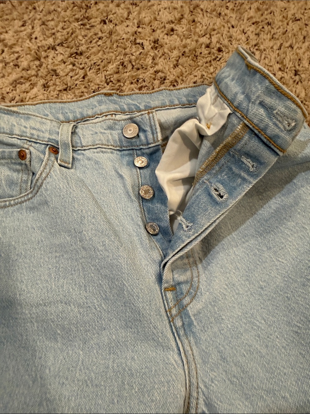 Levi's Light Wash Jeans - Picture 6 of 8